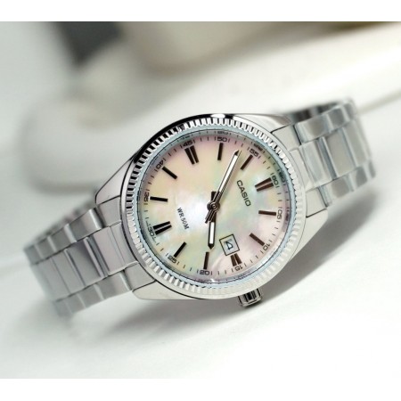 Casio LTP-1302DS-4A LTP-1302DS-4A